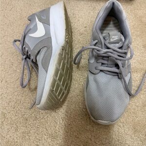 Nike Light Gray and White Mesh Running Sneakers